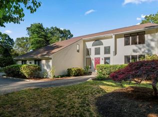 50 Moosehorn Rd, East Greenwich, RI 02818