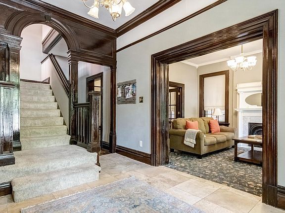 4th image of 2225 Park Ave