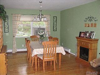 3rd image of 35 Bayview Ave