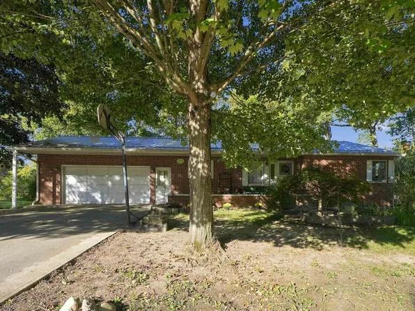 16 S Stickler Rd, Columbia City, IN 46725