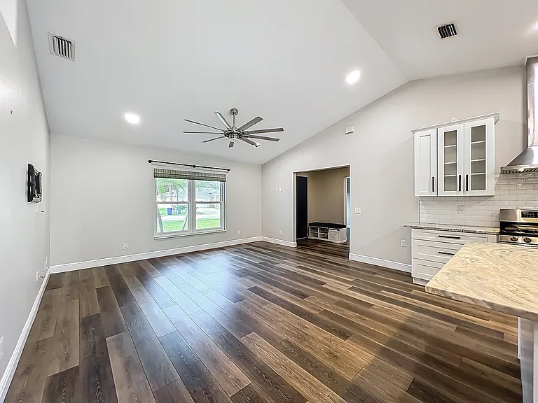 1342 Richwood Cir — Photo 12