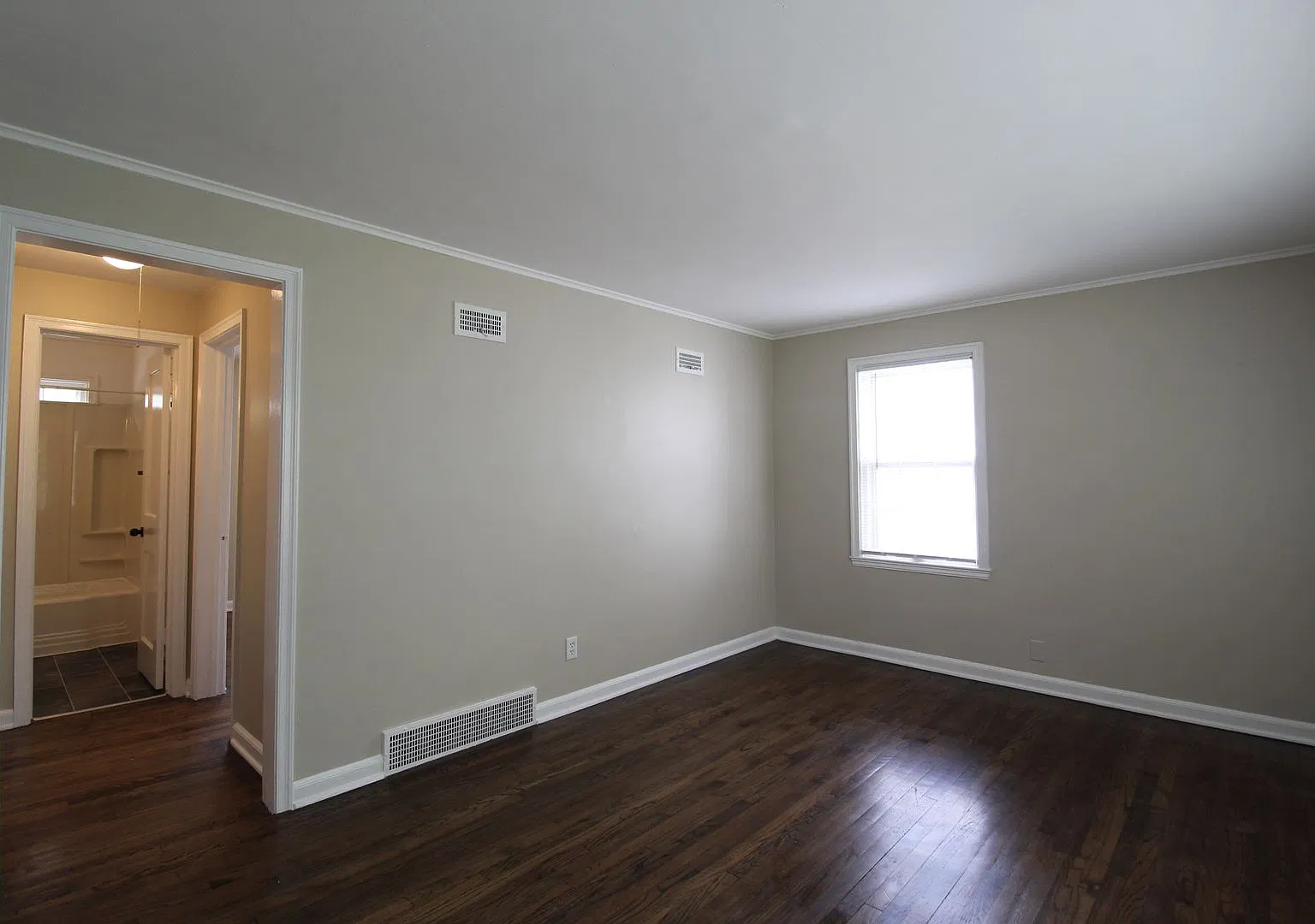 1 Bedroom 1 Bath Duplex in Navy Hill Area in Olathe — Photo 2