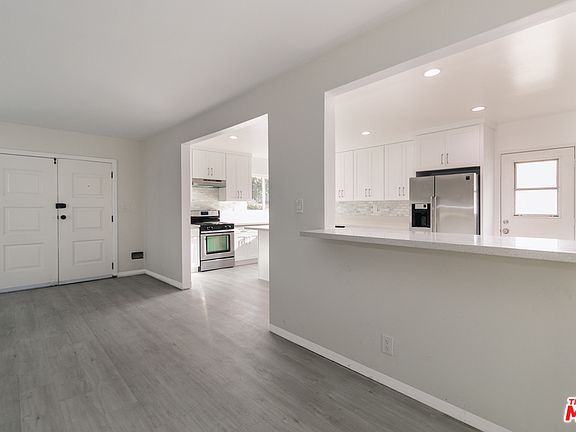 4th image of 2901-2903 Rosanna St