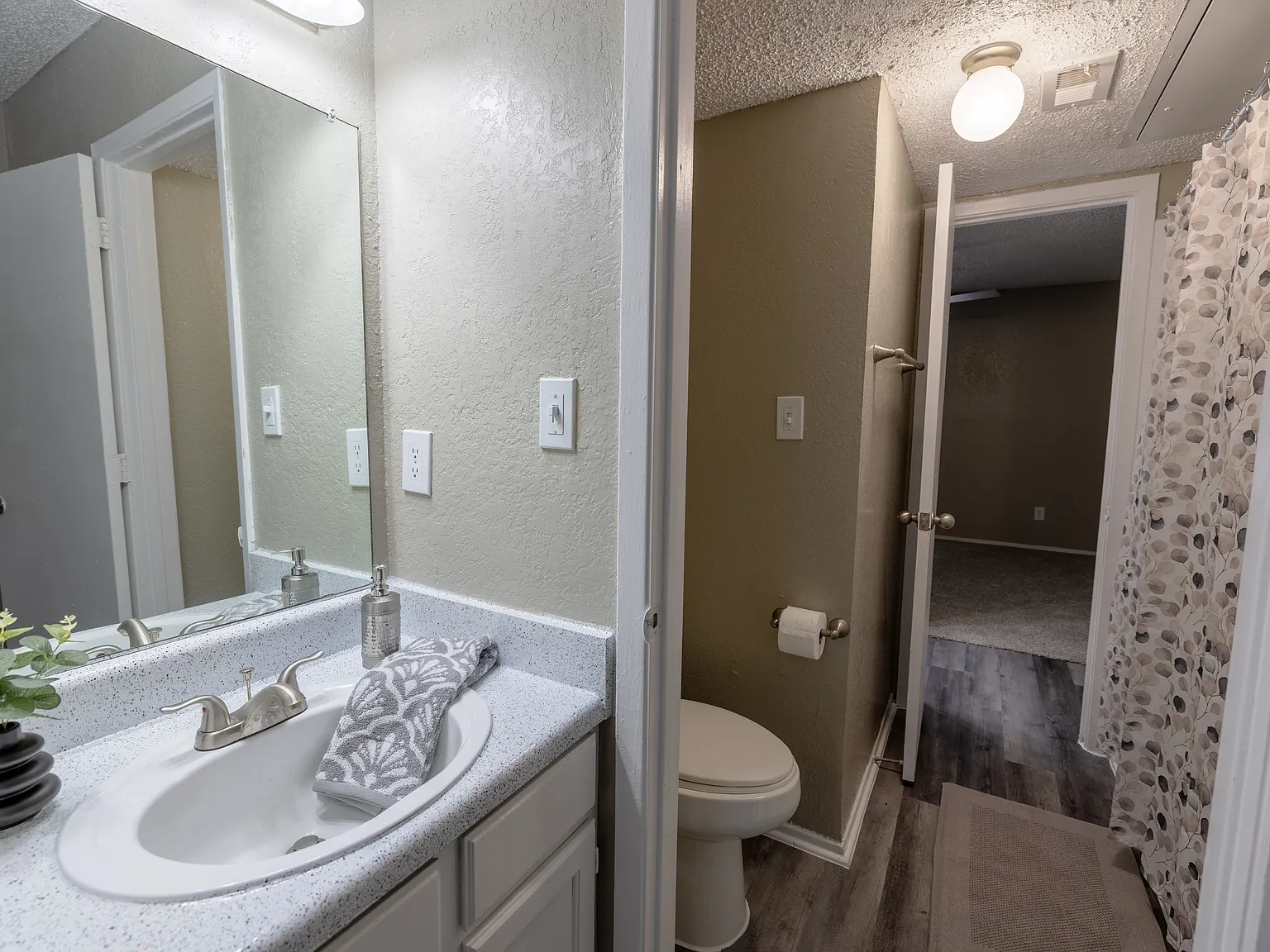 Round Rock Townhomes — Photo 3