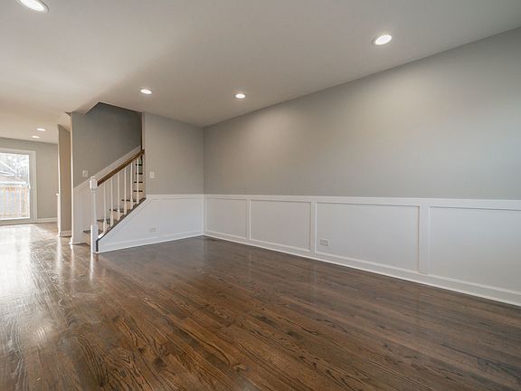 2nd image of 10809 S Avenue L