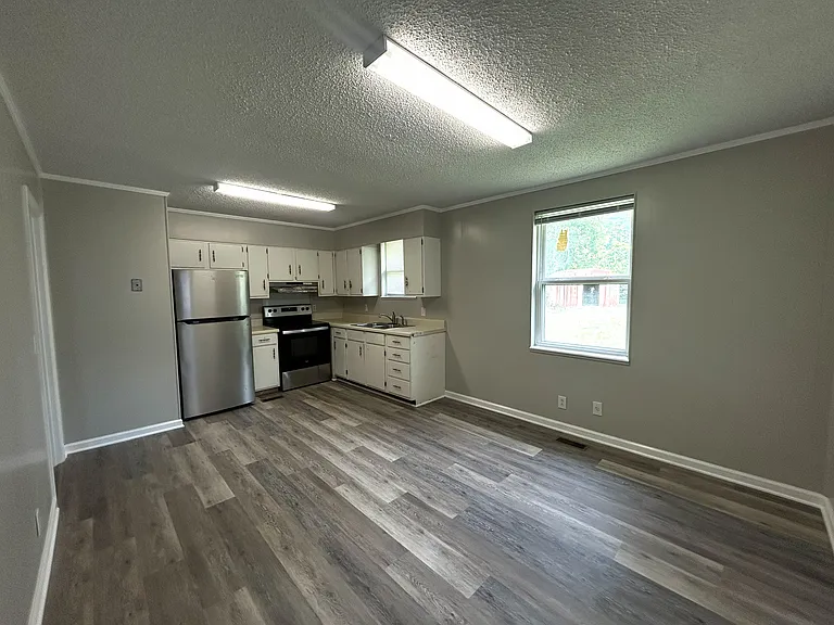 808 Goldcrest Dr — Photo 8