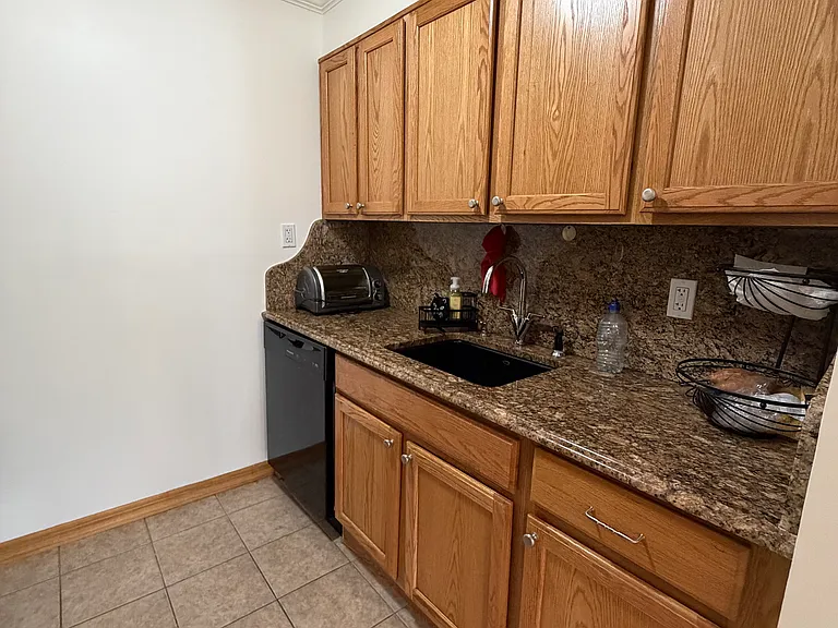 150-41 Centerville St #1D — Photo 5
