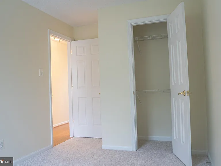12101 Greenwood Ct #301 — Photo 33