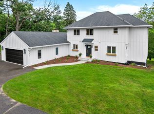 6667 Moorland Dr, Eden Prairie, MN 55346