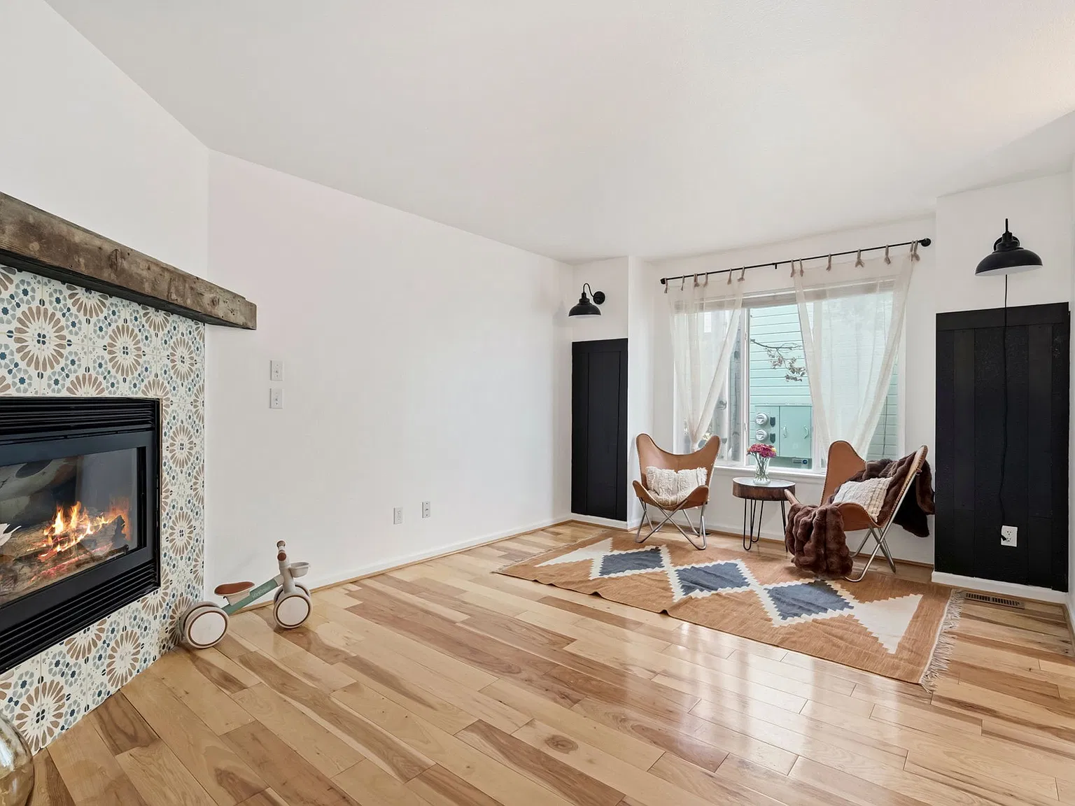 954 N Monroe Ave — Photo 3