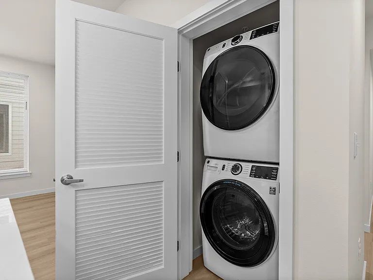 Laundry made easy without leaving home Laundry made easy without leaving home
