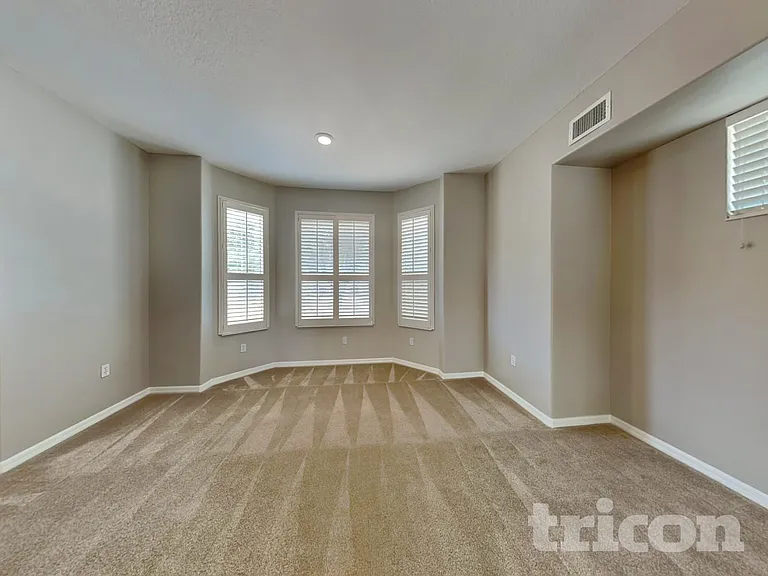 33314 Portal Dr — Photo 3