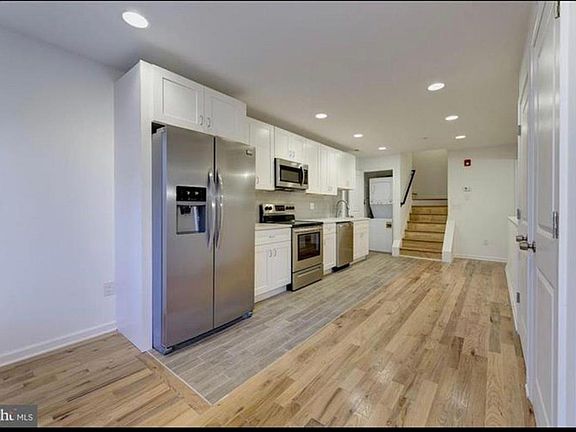 3rd image of 620 N 2nd St Unit 3F