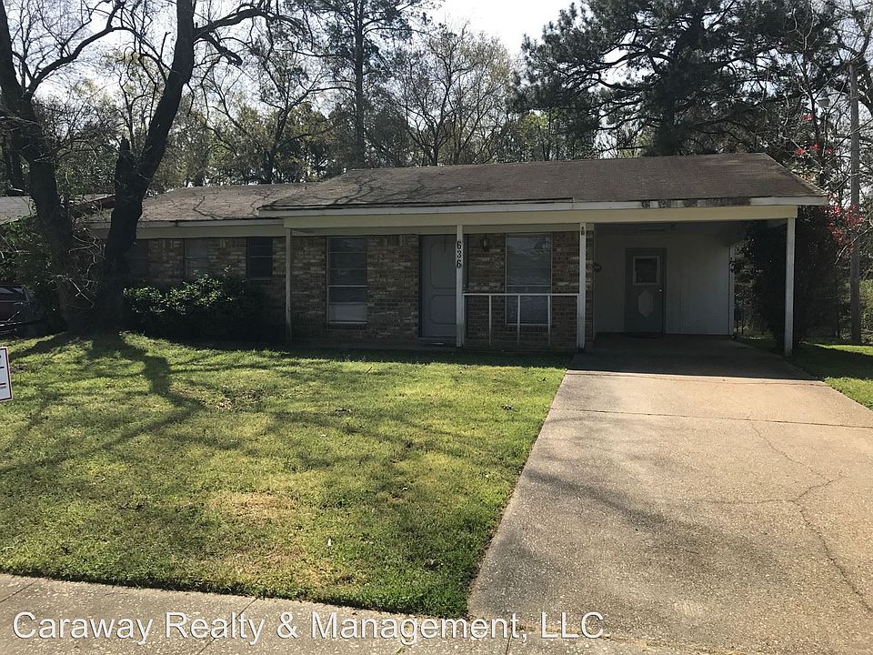 1st image of 636 Kings Towne Pl
