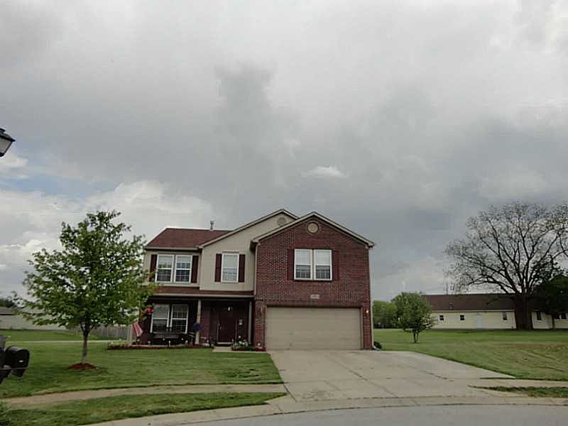 1st image of 996 Rosemary Cir