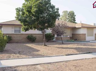 2712 Claude Dove Dr, Las Cruces, NM 88011