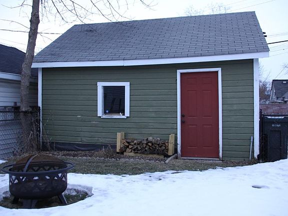 5th image of 973 Margaret St