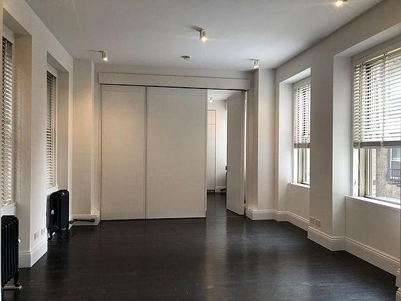 4th image of 31 Union Sq W APT 5F