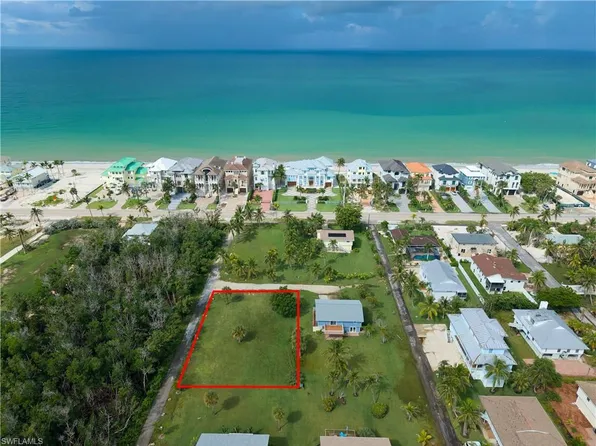 27553 Hickory View DR, BONITA SPRINGS, FL 34134