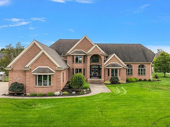 2nd image of 9450 Shyre Cir