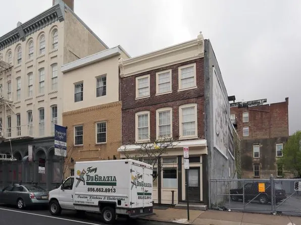 236 N 2nd St APT 3C, Philadelphia, PA 19106