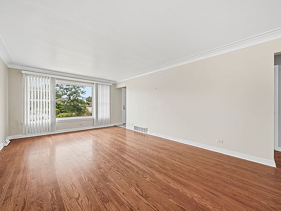 4th image of 4524 W 100th Pl