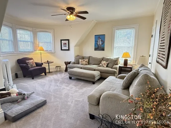 163 Babcock St #2R, Brookline, MA 02446