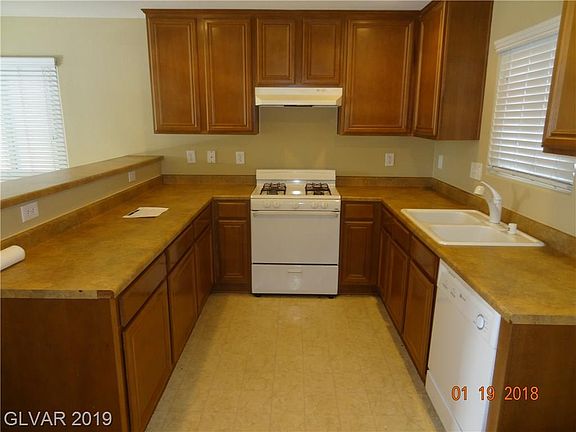 4th image of 4984 Blue Marlin Ave