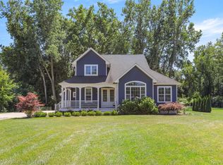 30511 West Rd, New Boston, MI 48164