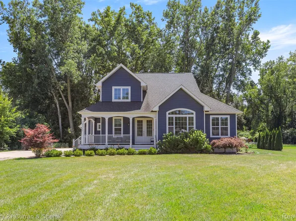 30511 West Rd, New Boston, MI 48164