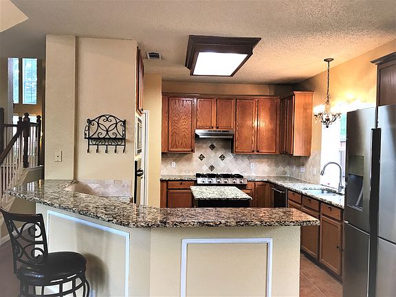 3rd image of 3505 Almond Ln