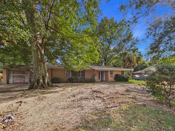 9534 Greenbriar Dr, Baton Rouge, LA 70815
