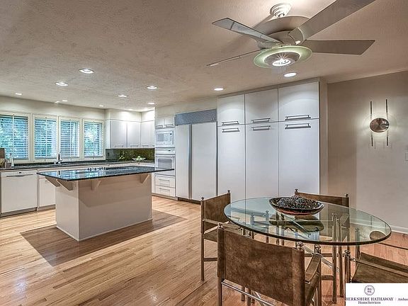 5th image of 4906 N 103rd Ave