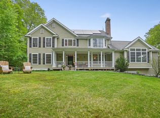 18 Beaver Dam Rd, Newtown, CT 06470