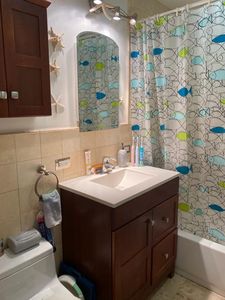 5745 74th St, Flushing, NY, 11379