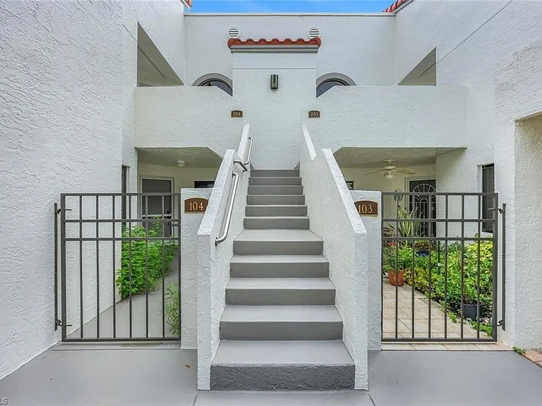 631 Beachwalk Cir #F-204 — Photo 20