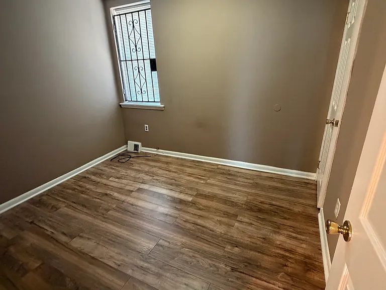 2538 Manton St — Photo 7