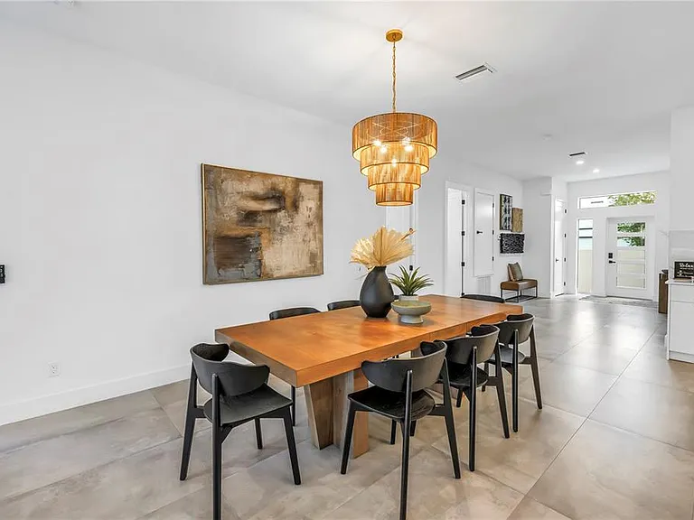 2065 Goldenrod St — Photo 13