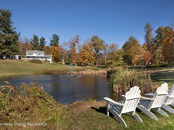 2nd image of 321 Tompkins Road