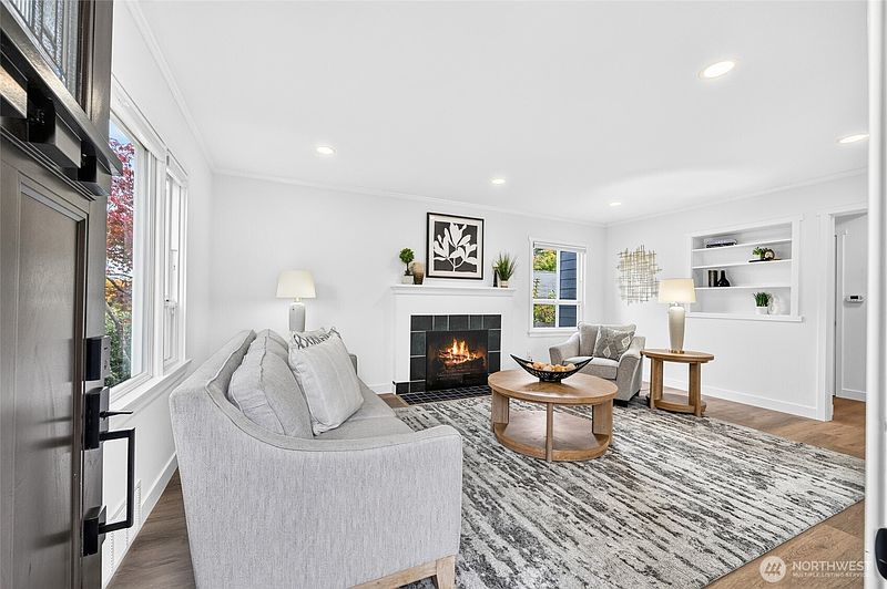 3rd image of 1606 42nd Avenue SW