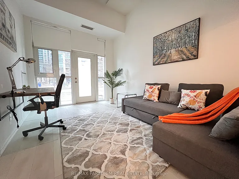 35 Bastion St #109 — Photo 3