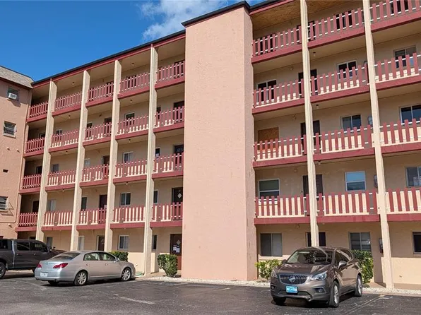4087 Lake Bayshore Dr #312, Bradenton, FL 34205