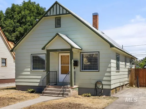 918 W 3rd St, Weiser, ID 83672