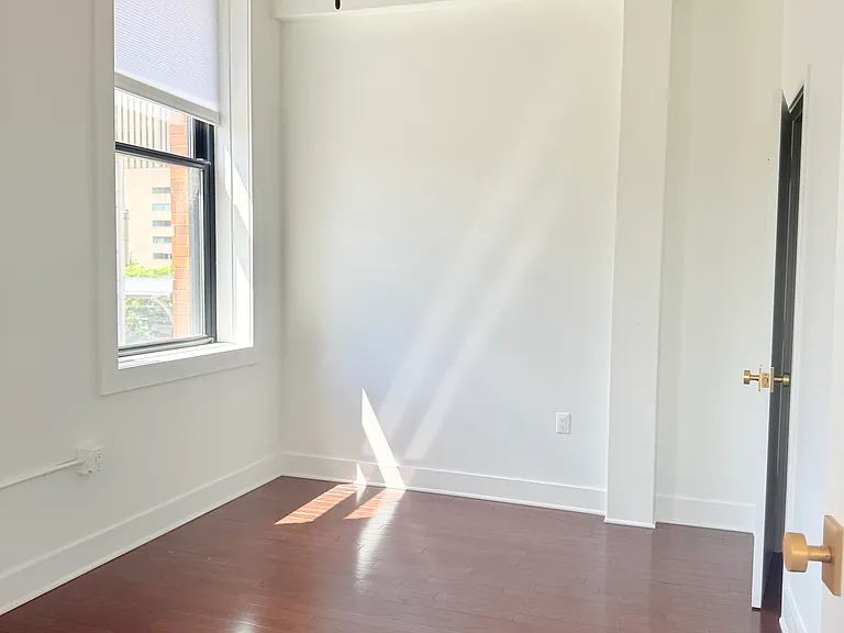 50 S Jefferson St #302 — Photo 11