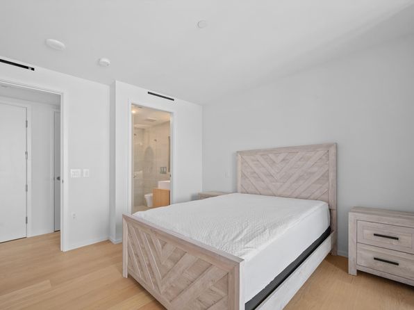 2 bedroom rental in Vancouver — photo 15
