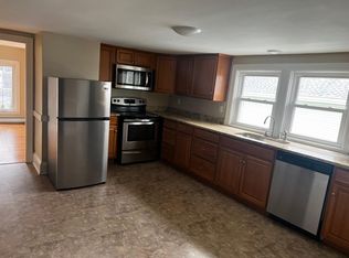 30 John St FLOOR 3, Cumberland, RI 02864
