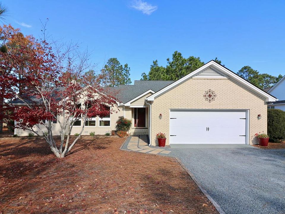 1st image of 12 Pinebrook Dr