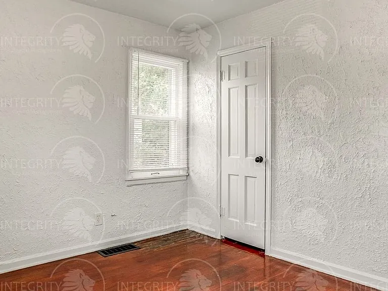 4411 S Benton Ave — Photo 23