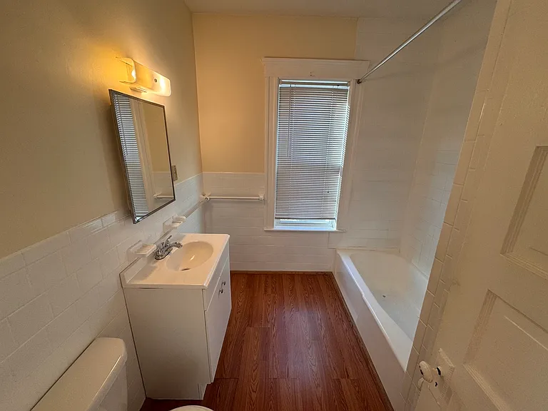 44 Wilson Ave — Photo 18