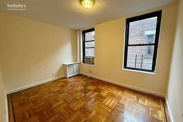 Rented by Sotheby's International Realty | media 12